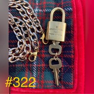*️⃣3️⃣2️⃣2️⃣🍒AUTHENTIC Louis Vuitton Padlock+ two keys Comes w/Custom necklace